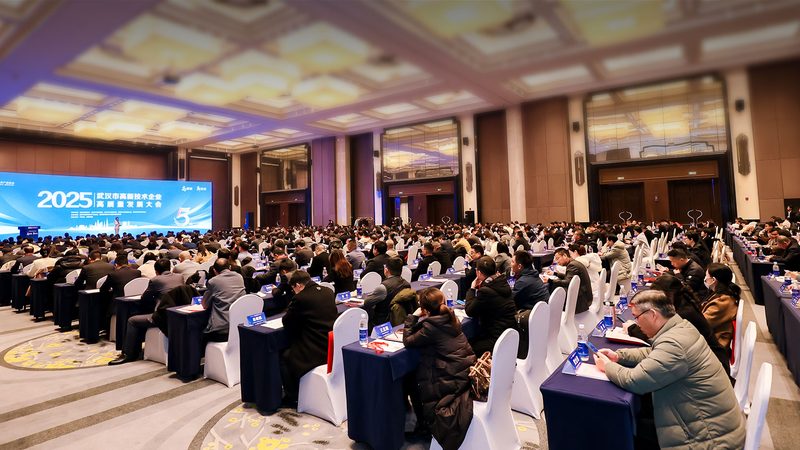 机房改造与新建：权衡利弊，构建稳定基石**